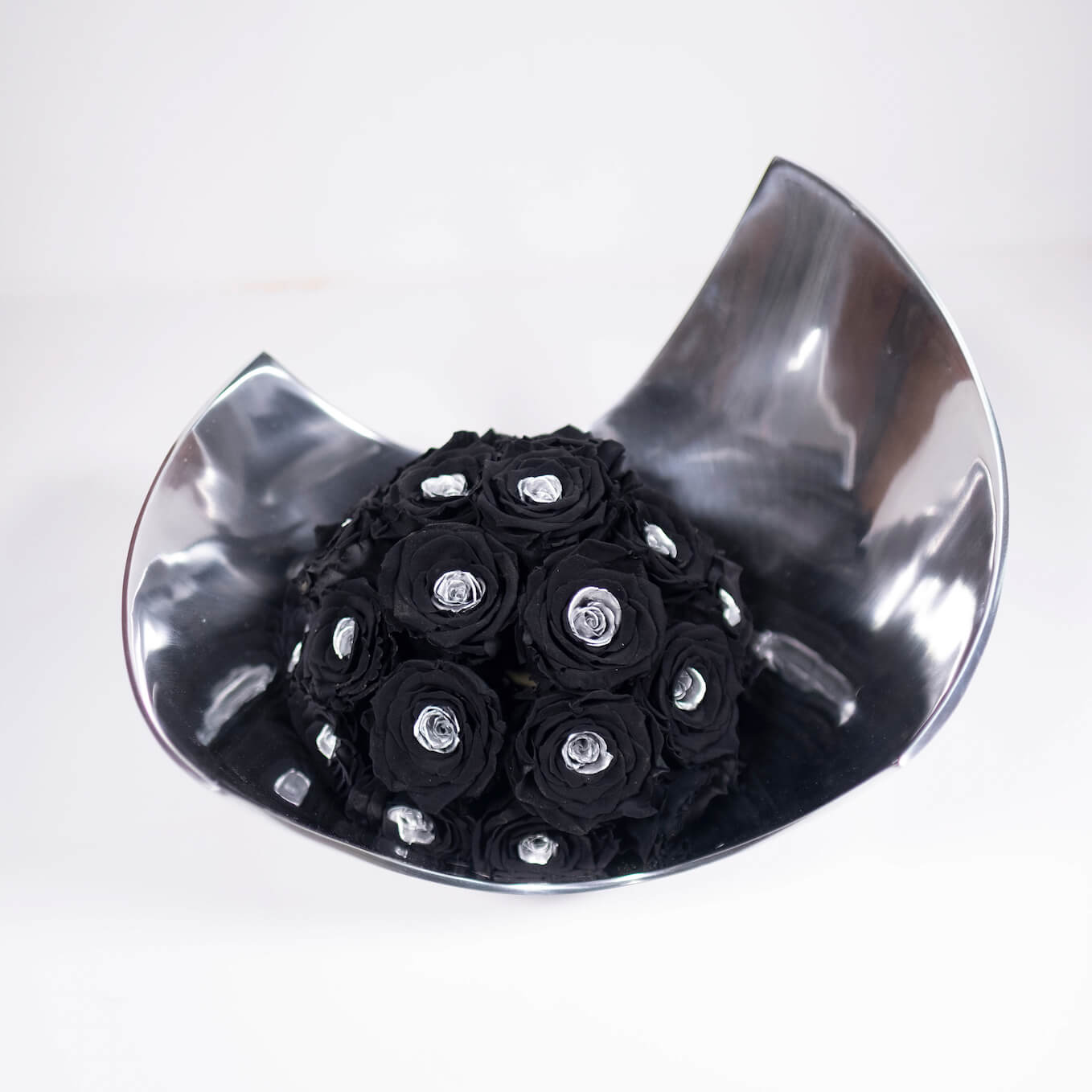 ASYMMETRIC CURVY SILVER LARGE VASE WITH LARGE BLACK PRESERVED FLOWERS - LUNA COLLECTION
